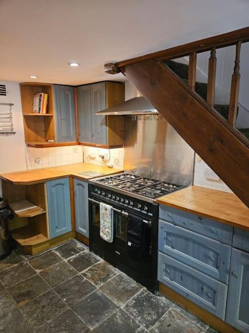 House In Historic ווינצ'סטר מראה חיצוני תמונה